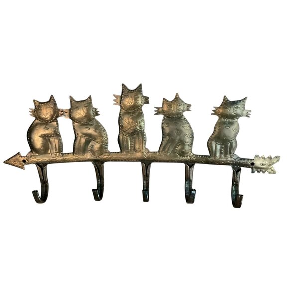 Metal Cat Wall Hook Rack With 5 Hooks And Arrow Design - Picture 4 of 6